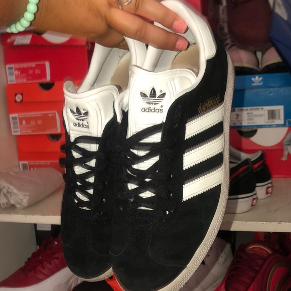 ⚫️⚪️Adidas gazelle ⚫️⚪️ - Picture 3 of 7